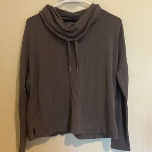 Calvin Klein Sweater. Slightly worn. Good condition. Super comfy